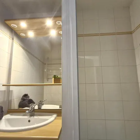 - Vue - à Seulement 300m Et Commerces * Royan