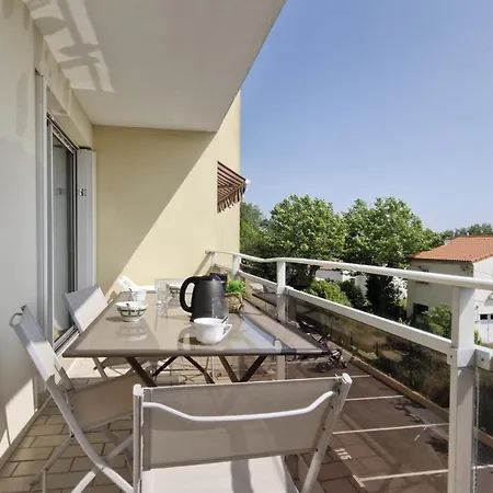 - Vue - à Seulement 300m Et Commerces Royan