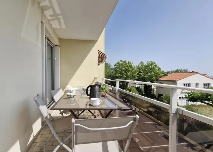 - Vue - A Seulement 300m Et Commerces רויאן